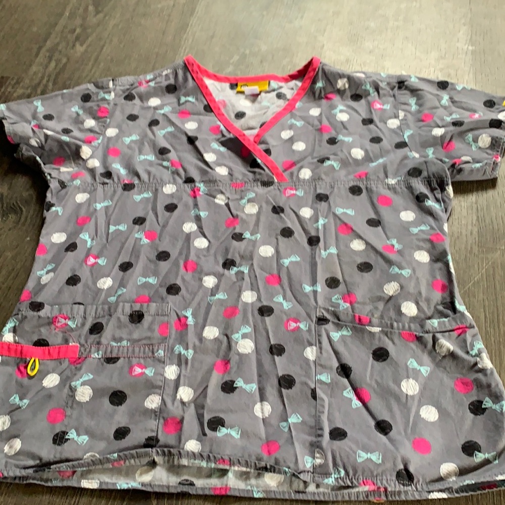 Scrub top